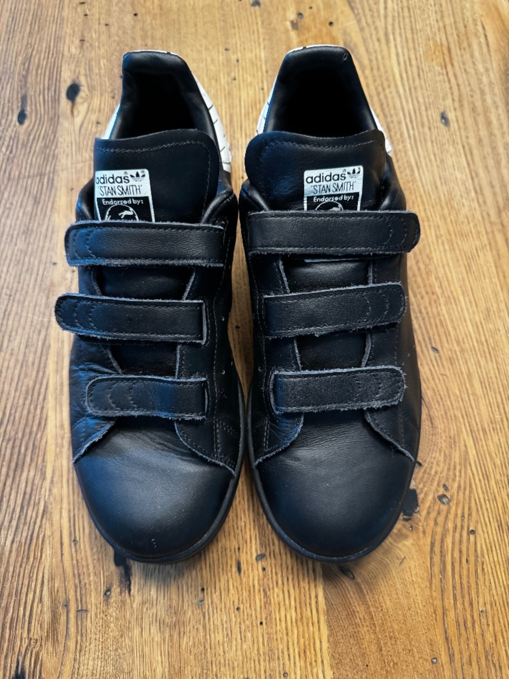 Stan Smith - Black Velcro - UK 5.5